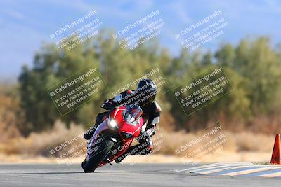 media/Jan-08-2022-SoCal Trackdays (Sat) [[1ec2777125]]/Turn 7 (1035am)/